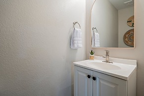 Dos Palmas - Gilbert Poolside Retreat