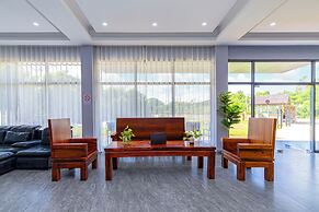 Lisha Grand Hotel C Vangvieng