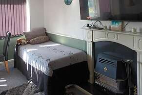 Leeds - Apartment - Stay 3- Parking - Garden