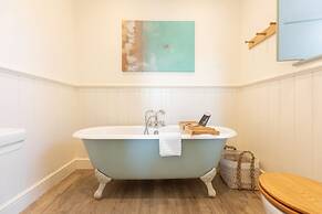 Host Stay The Old Smokey