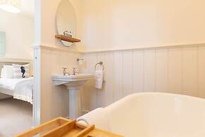 Host Stay The Old Smokey