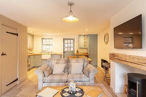 Host Stay The Old Smokey