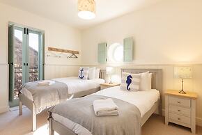 Host Stay The Old Smokey