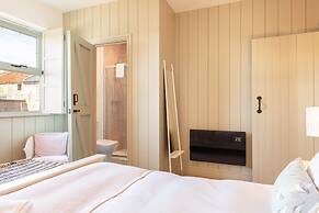 Host Stay The Old Smokey