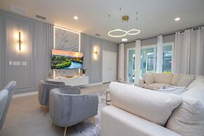 Stunning 7Bd Jacuzzi Pool Close to Disney Windsor Cay 16217