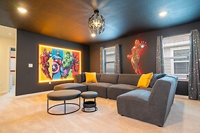 Stunning 7Bd Jacuzzi Pool Close to Disney Windsor Cay 16217