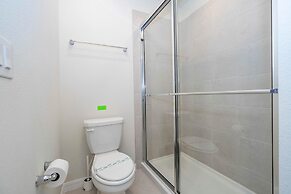 Stunning 7Bd Jacuzzi Pool Close to Disney Windsor Cay 16217