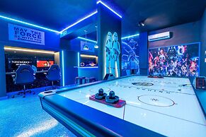 Stunning 7Bd Jacuzzi Pool Close to Disney Windsor Cay 16217