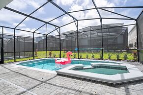 Stunning 7Bd Jacuzzi Pool Close to Disney Windsor Cay 16217