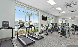 Stunning 7Bd Jacuzzi Pool Close to Disney Windsor Cay 16217