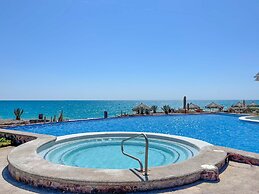 Tranquil Tides Oceanfront Family Oasis