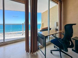 Tranquil Tides Oceanfront Family Oasis