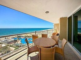Tranquil Tides Oceanfront Family Oasis