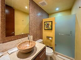 Tranquil Tides Oceanfront Family Oasis