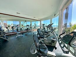 Tranquil Tides Oceanfront Family Oasis