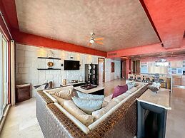 Tranquil Tides Oceanfront Family Oasis