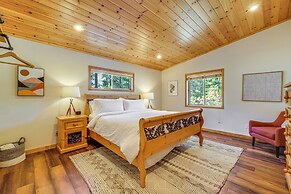 Sunny Cabin: 1 Mi to Tahoe Donner Resort!