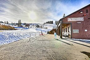 Sunny Cabin: 1 Mi to Tahoe Donner Resort!