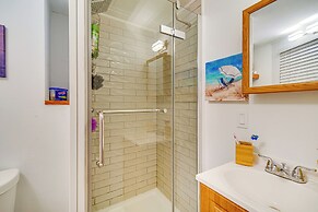 Island Cottage in Jensen Beach w/ Pool Access!