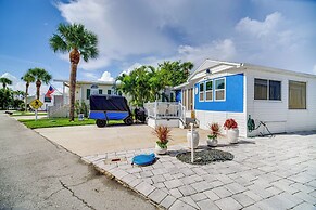 Island Cottage in Jensen Beach w/ Pool Access!