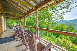 Bryson City Cabin: Hot Tub + Mtn View!