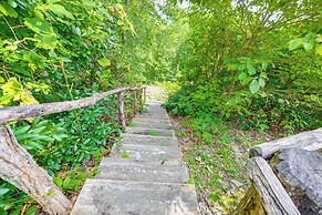 Bryson City Cabin: Hot Tub + Mtn View!