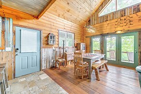 Bryson City Cabin: Hot Tub + Mtn View!