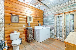 Bryson City Cabin: Hot Tub + Mtn View!