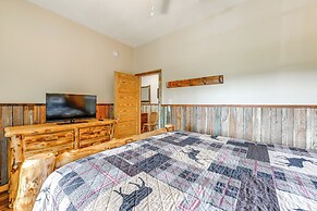 Bryson City Cabin: Hot Tub + Mtn View!