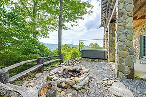 Bryson City Cabin: Hot Tub + Mtn View!