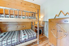 Bryson City Cabin: Hot Tub + Mtn View!