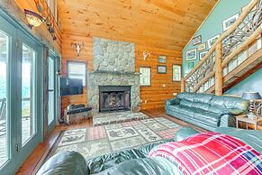 Bryson City Cabin: Hot Tub + Mtn View!