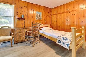 Home ~ 17 Mi to Detroit w/ Patio & Grill!