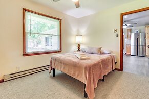 Home ~ 17 Mi to Detroit w/ Patio & Grill!