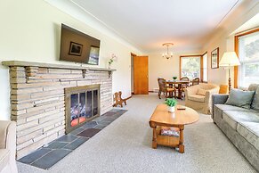 Home ~ 17 Mi to Detroit w/ Patio & Grill!