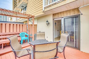 Walk to Ocean: Myrtle Beach Condo w/ Deck