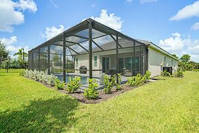 Luxe Venice Gem w/ Outdoor Pool & Hot Tub