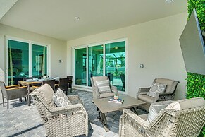 Luxe Venice Gem w/ Outdoor Pool & Hot Tub