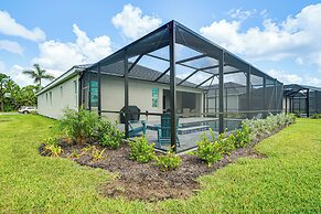 Luxe Venice Gem w/ Outdoor Pool & Hot Tub