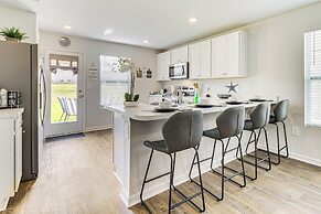 Brand-new Savannah Area Home 15 Mi to Dtwn!
