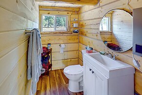 Trout Creek Tiny House w/ Mtn Views & Fireplace