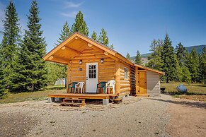 Trout Creek Tiny House w/ Mtn Views & Fireplace