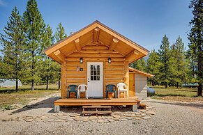 Trout Creek Tiny House w/ Mtn Views & Fireplace
