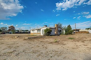 Carlsbad Home ~ 22 Mi to Nat'l Park!