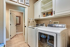 Lake Bonham Home: Epic Family Getaway!