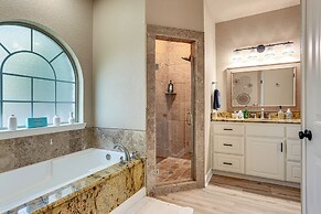 Lake Bonham Home: Epic Family Getaway!