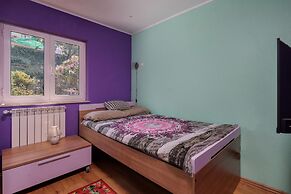 Colourful Seaview Apartment