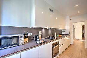 Boutique Apartment 12