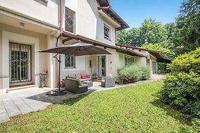 Il Gioiellino Indoor Pool And Sauna