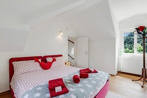 Il Gioiellino Indoor Pool And Sauna